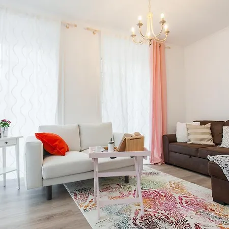 Apartment White Tiles In Center Lissabon