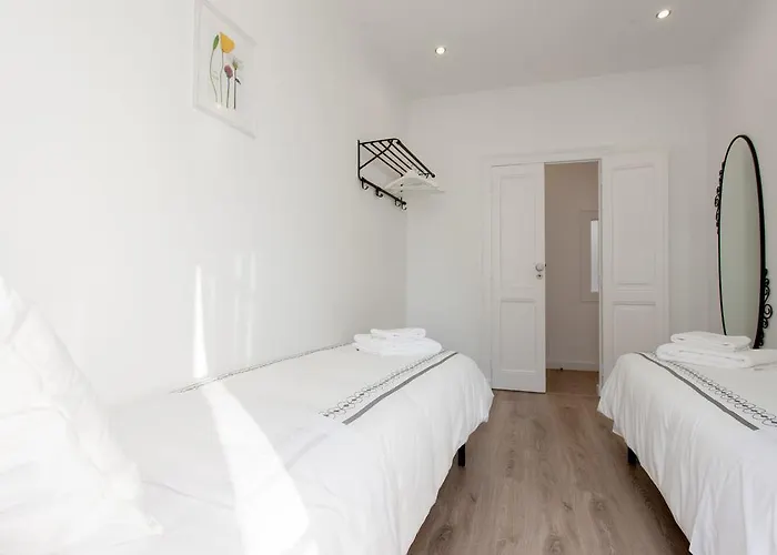 White Tiles In Center Apartment *