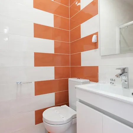 White Tiles In Center Apartment *