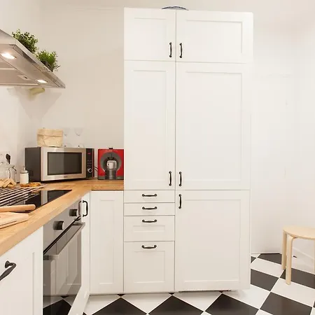 White Tiles In Center Apartment *